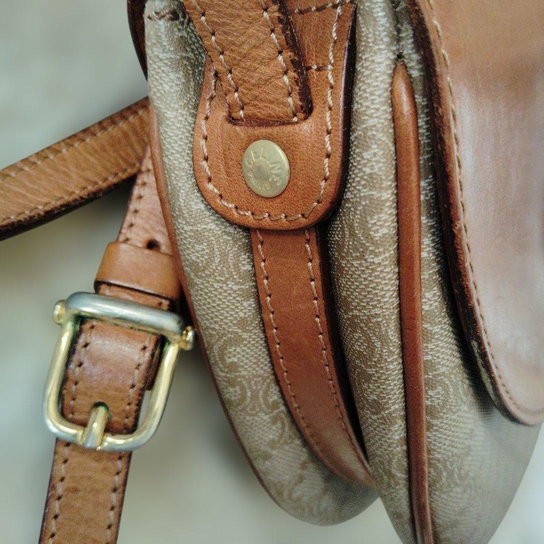 Celineセリーヌ ショルダーバッグ ブラウン/ベージュ マカダム　トリオンフ