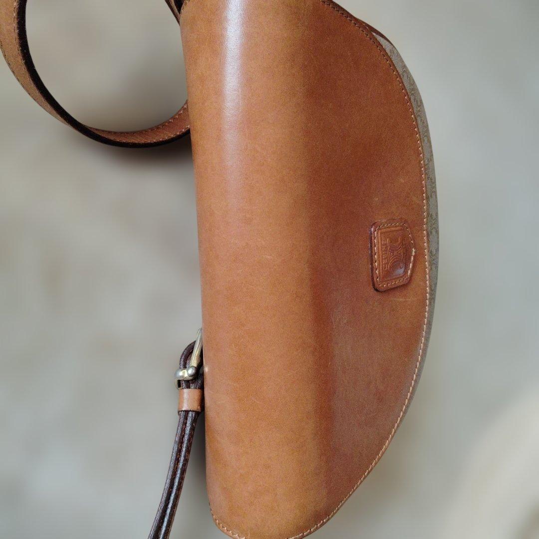 Celineセリーヌ ショルダーバッグ ブラウン/ベージュ マカダム　トリオンフ