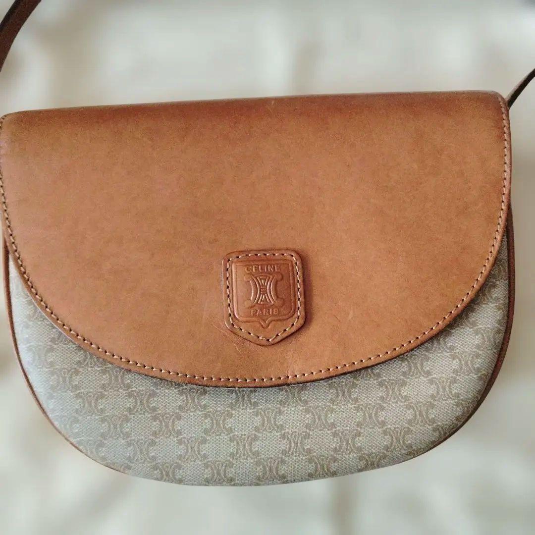 Celineセリーヌ ショルダーバッグ ブラウン/ベージュ マカダム　トリオンフ