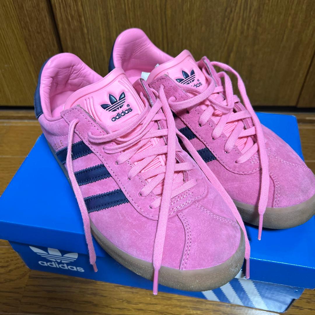 アディダス　GAZELLE 85 ピンク　ネイビー