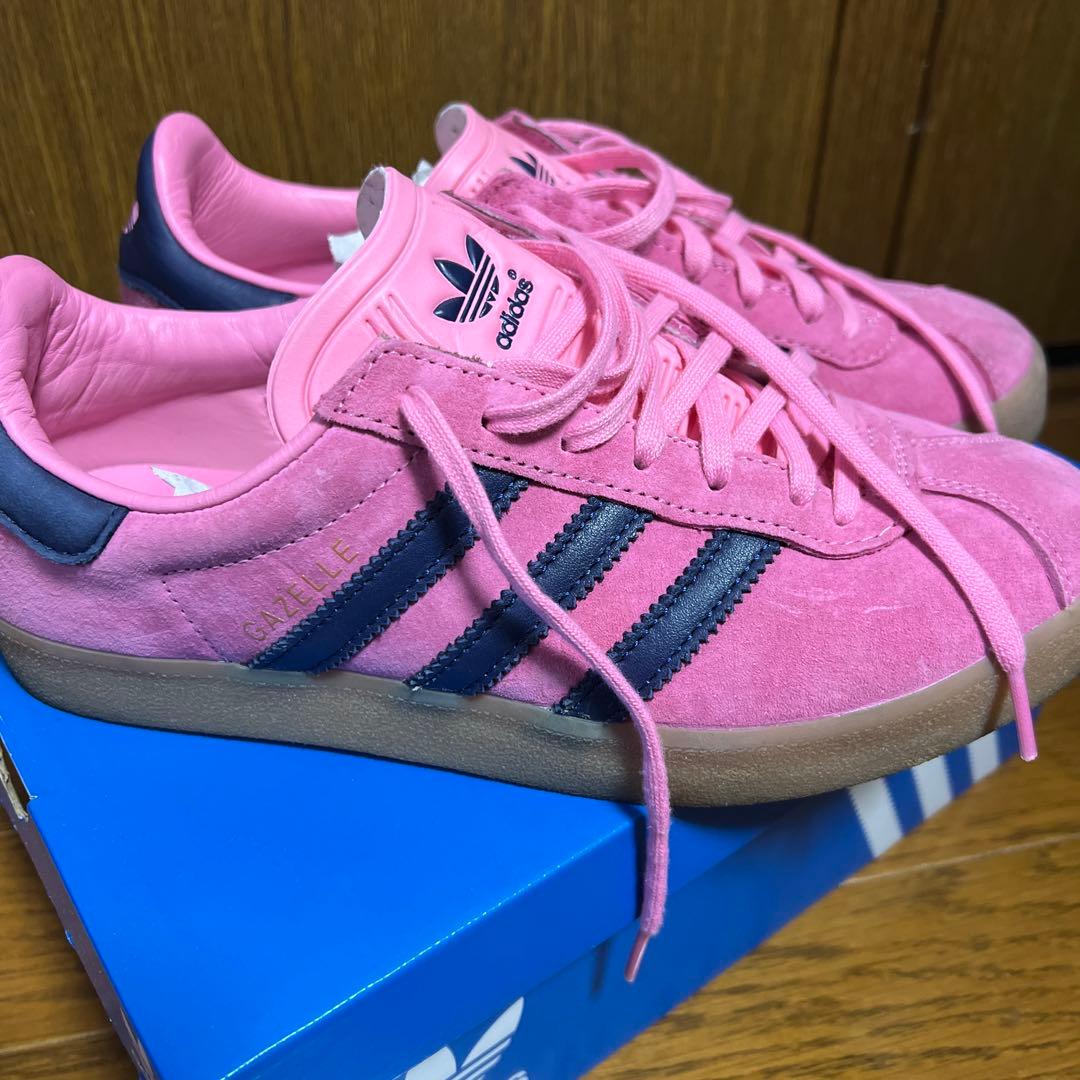 アディダス　GAZELLE 85 ピンク　ネイビー