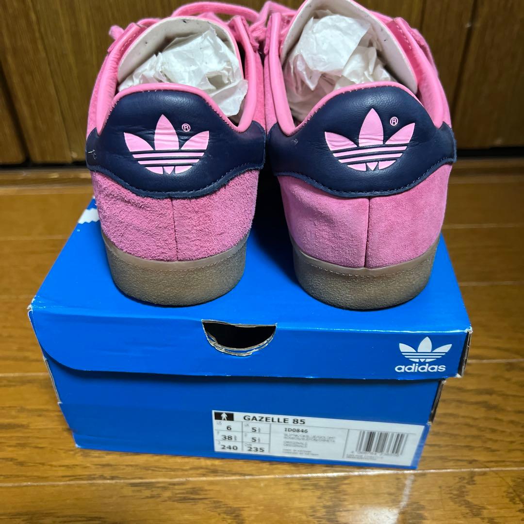 アディダス　GAZELLE 85 ピンク　ネイビー