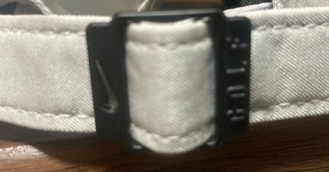 ロイヤルハワイアン限定　ナイキキャップ　グレー　ピンク刺繍