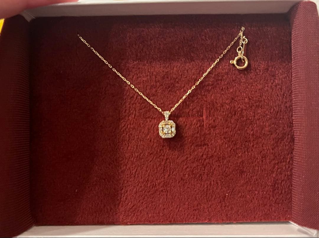 土日限値下げ未使用K18 ダイヤ0.2ct ネックレスHappiness & D