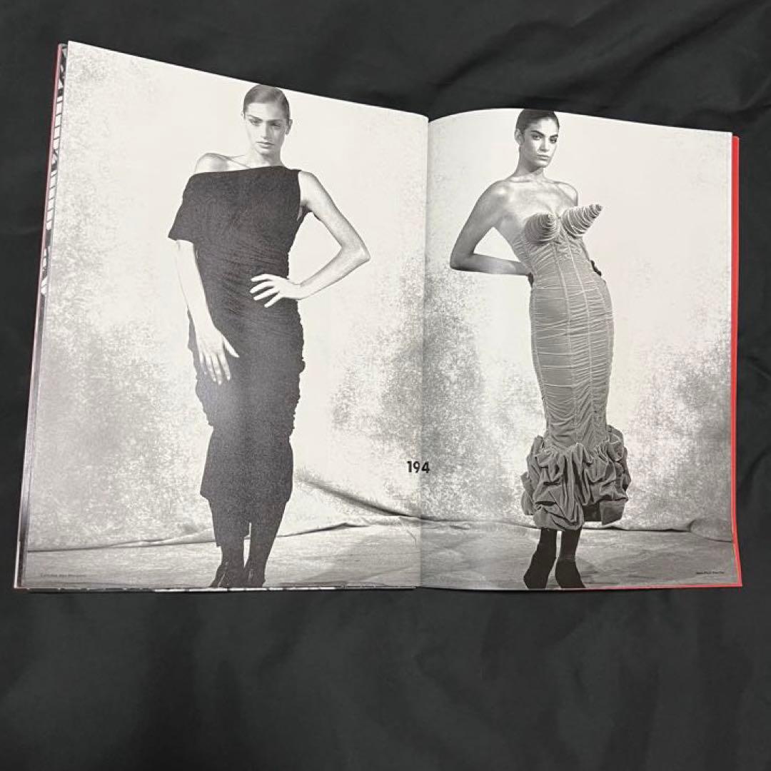 ①COMME des GARCONS Six No.2　コム・デ・ギャルソン