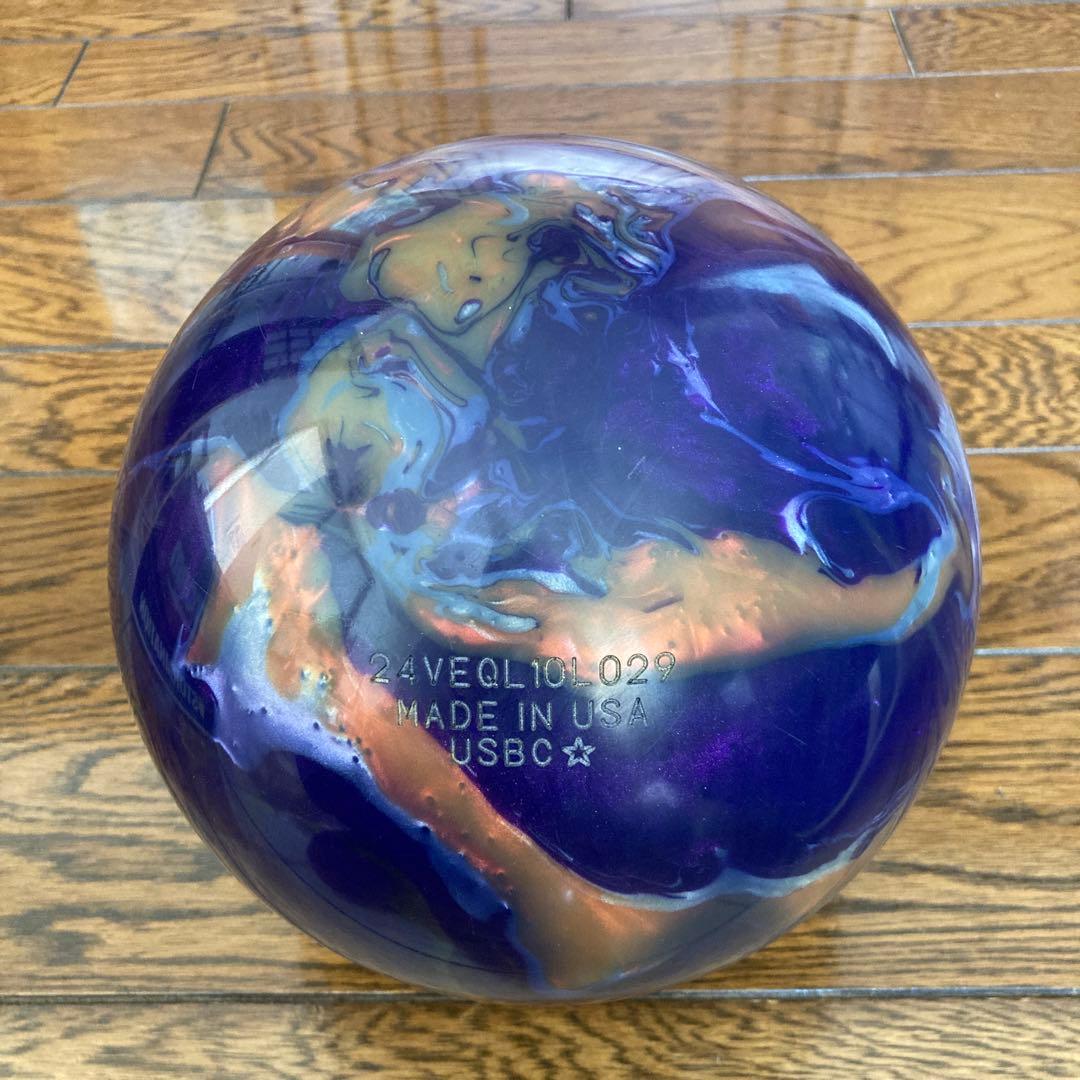 『じろろろ』STORM 【イクイノックス】ボウリングボール 14ポンド