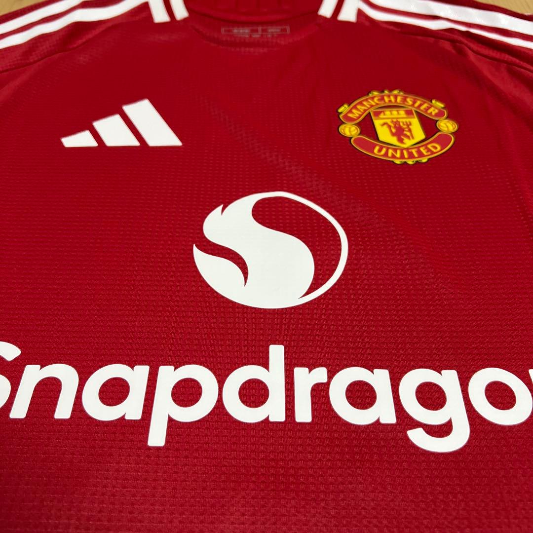 マンチェスターU B.フェルナンデス オーセンティック S 新品