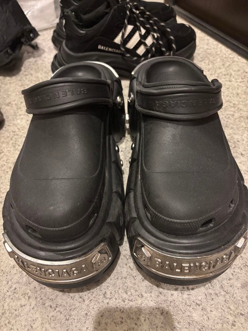 え*す様 バレンシアガ×クロックス