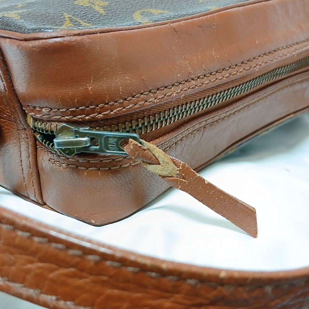 ルイヴィトン　サックバンドリエール　モノグラム　ショルダーバッグ