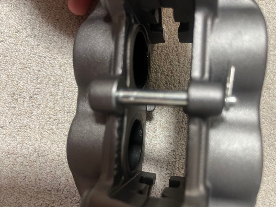 ブレンボキャリパー　左　ピッチ40mm 正規品