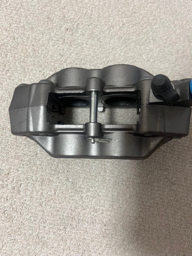 ブレンボキャリパー　左　ピッチ40mm 正規品