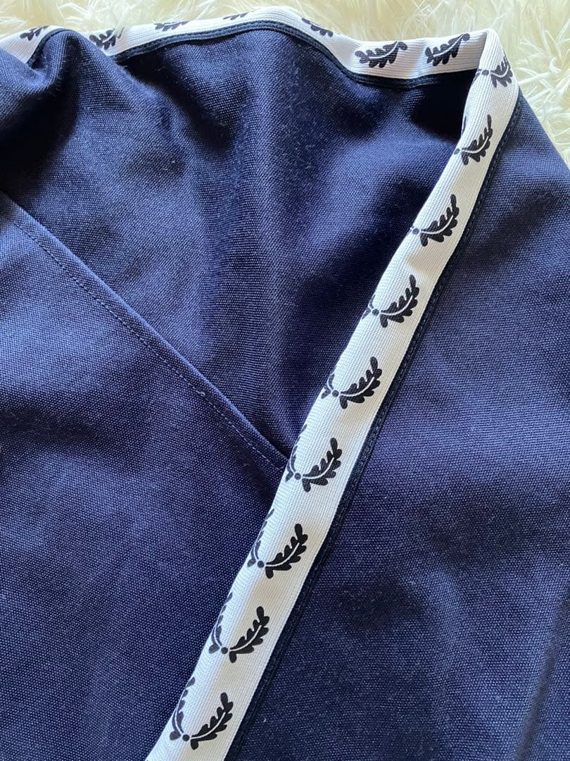 フレッドペリー　ジャージ　トラックジャケット　ネイビー　Mサイズ