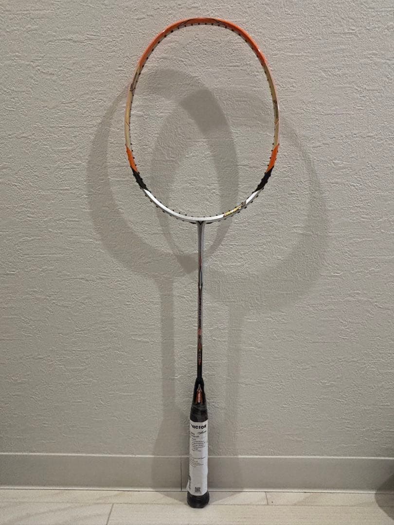 VICTORバドミントンラケット