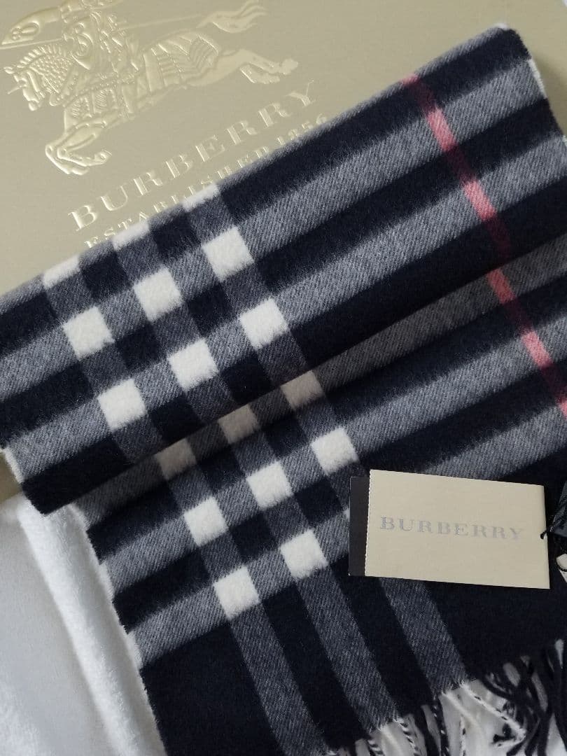 新品未使用タグ付 バーバリーカシミアマフラー ユニセックス クラシック美品