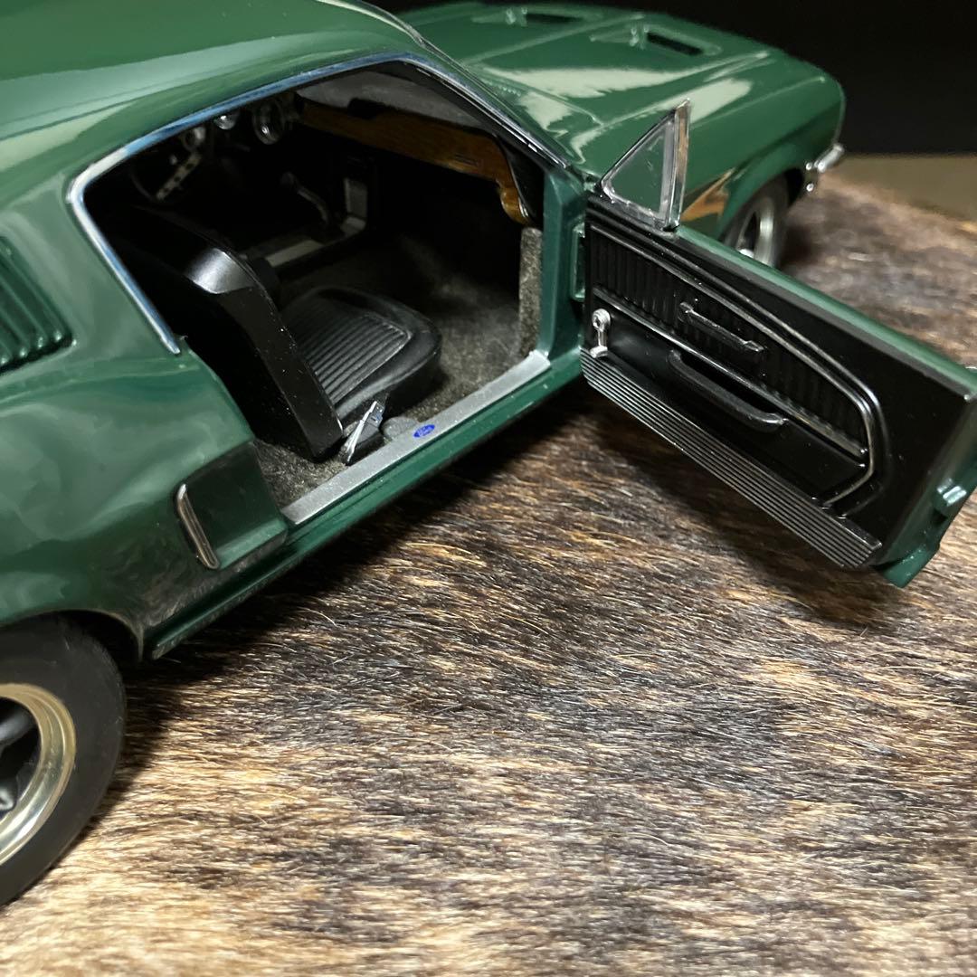 AUTOart 1/18 FORD MUSTANG BULLITT モデル