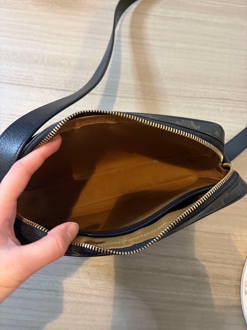 CELINE ショルダーバッグ ロゴ入り