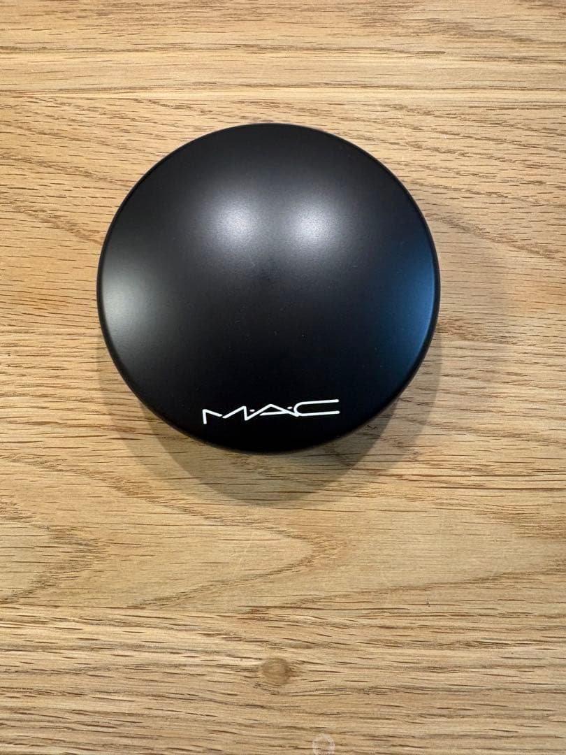 M・A・C ミネラライズスキンフィニッシュ　ナチュラルライト