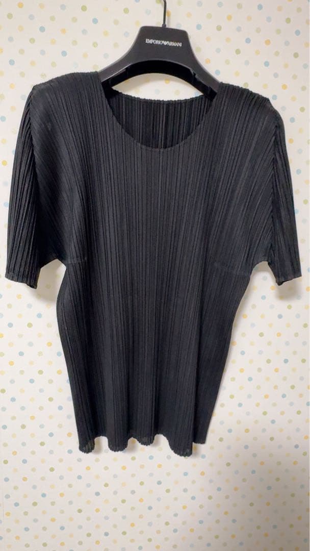 ブラック プリーツ 半袖Tシャツ 同じの2枚あるため出品します。