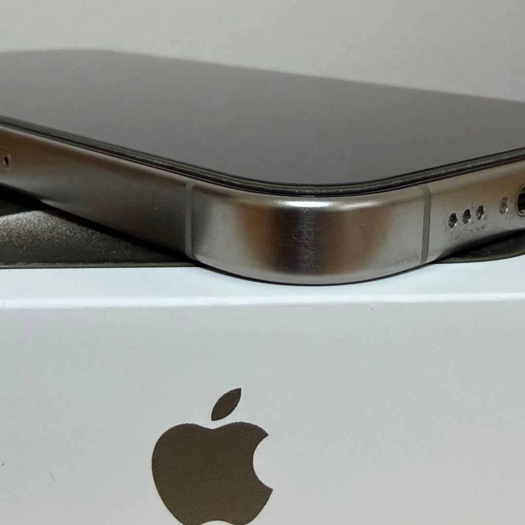 【超美品】Apple iPhone 15Pro ナチュラルチタニウム 128GB