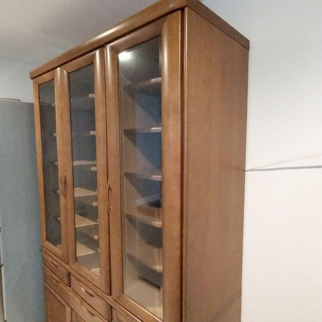 カリモク木製食器棚 ガラス扉付き ブラウン