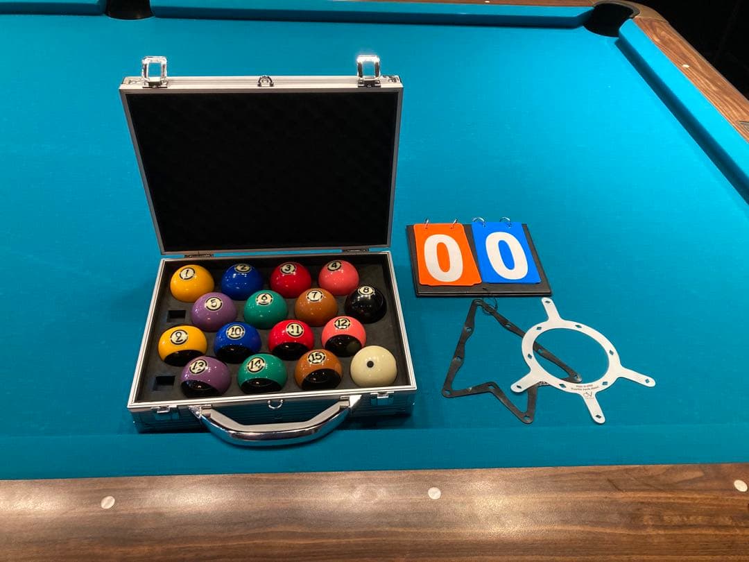 ビリヤードボールセット 16個 アルミケース付き