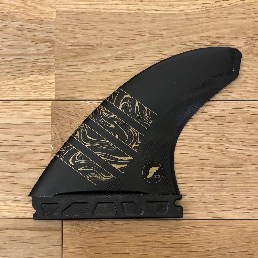 futures. 　フィン　ALPHA VECTOR 3/2 MEDIUM