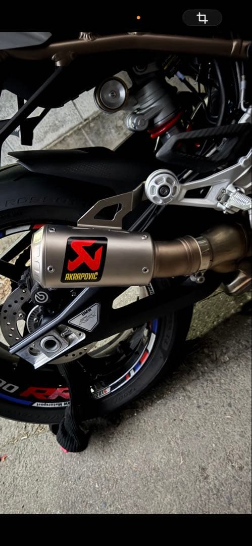 S1000RR アクラポビッチ　スリップオンマフラー