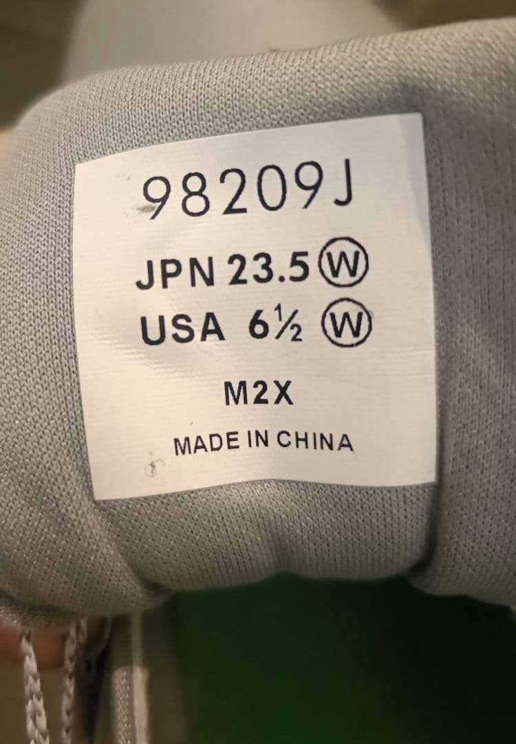 【美品】フットジョイ　女性用ゴルフシューズ23.5センチ　グレー　1回使用のみ