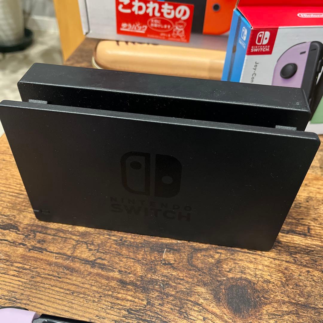 【美品】Nintendo Switch 本体 パープル、グリーン Joy-Con