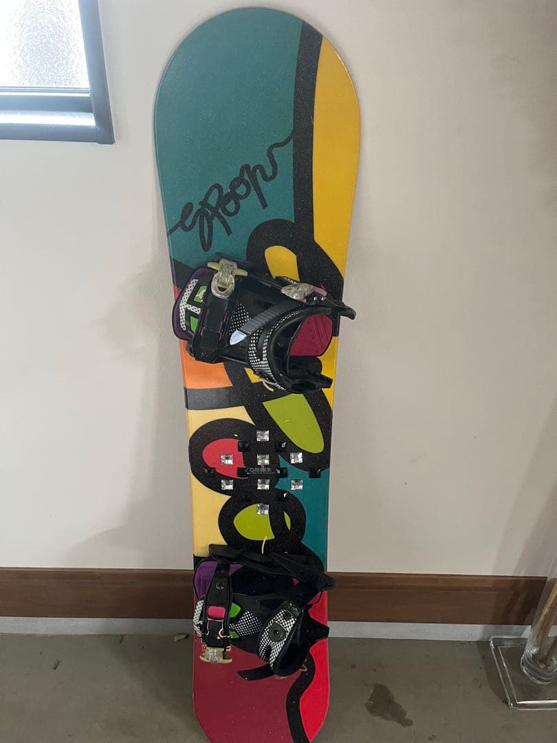 子供スノーボード板　SPOON ビンディング付き