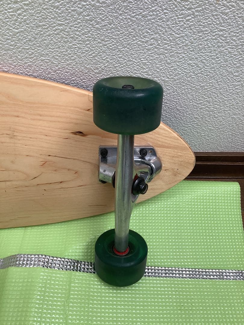 木製ロングボード 緑色ウィール