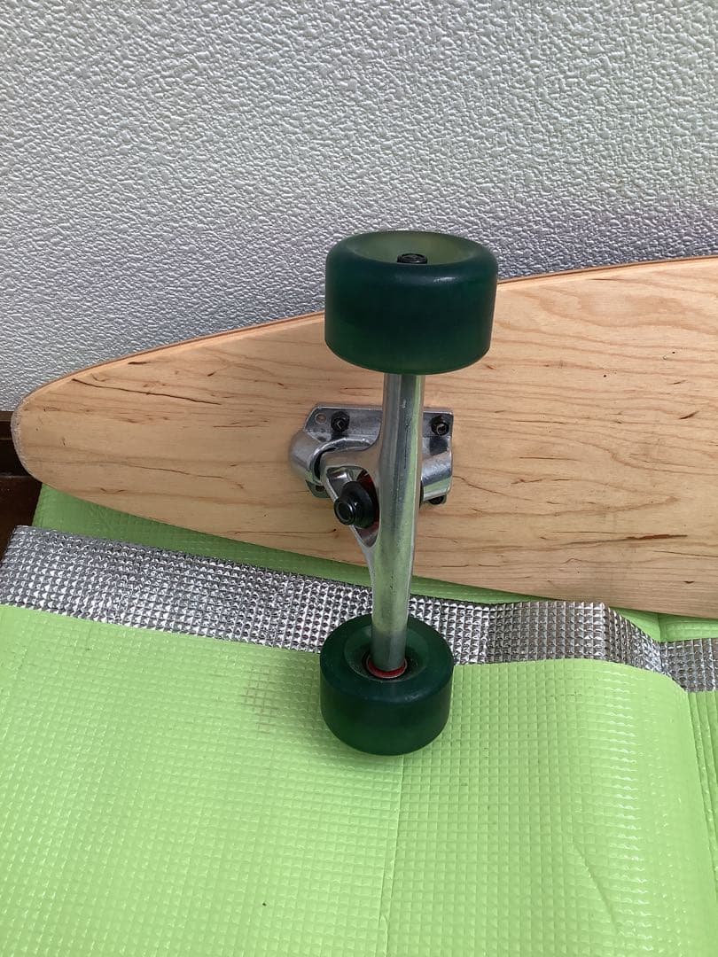 木製ロングボード 緑色ウィール