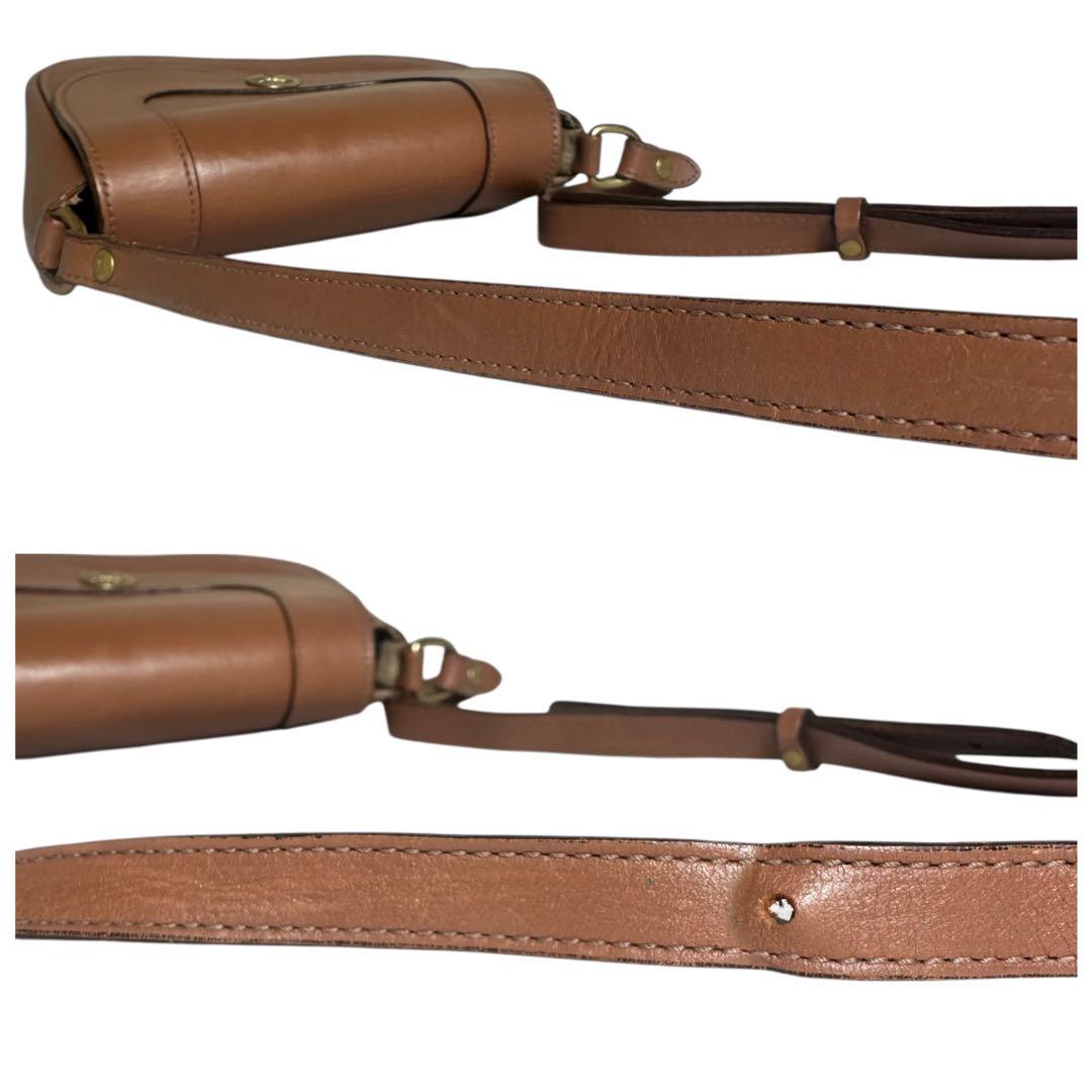 イルビゾンテ　レザー　ショルダーバッグ　キャメル