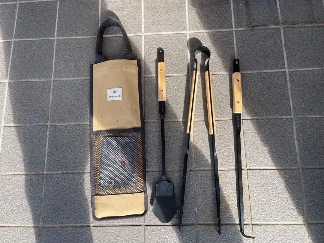 m*e様  peak 焚火台LLと専用ケースと焚火ツールセットPRO