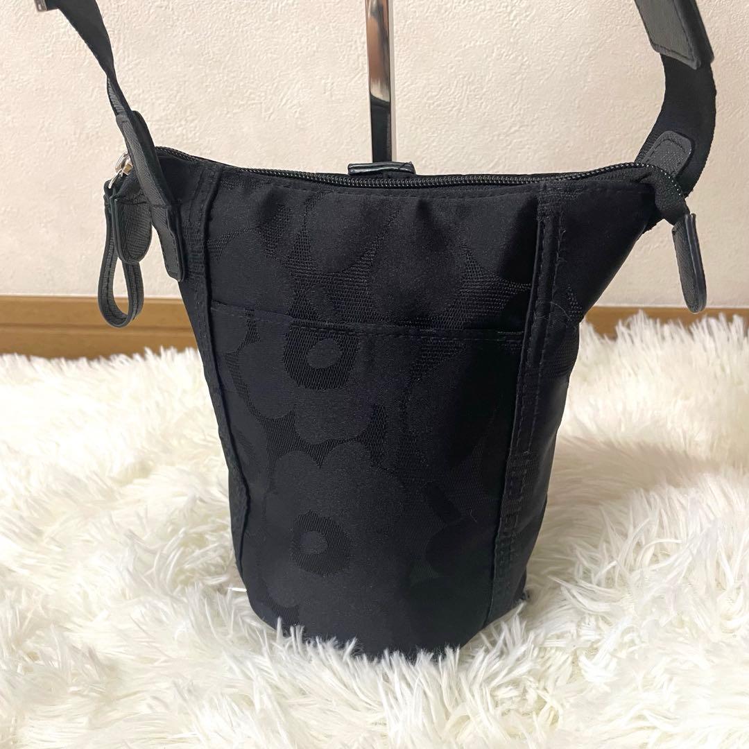 マリメッコ Essential Bucket Solid ショルダーバッグ