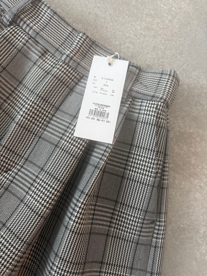 新品sheller（シェリエ）shirt hem short pants