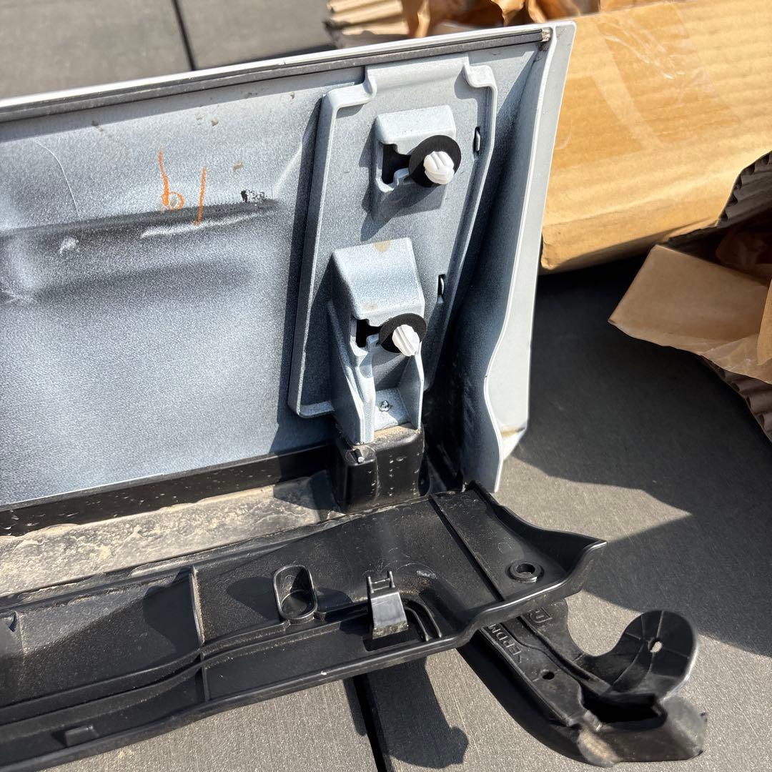 アルファード40 フロントマットガード左右 スライドマットガード左右(ジャンク)