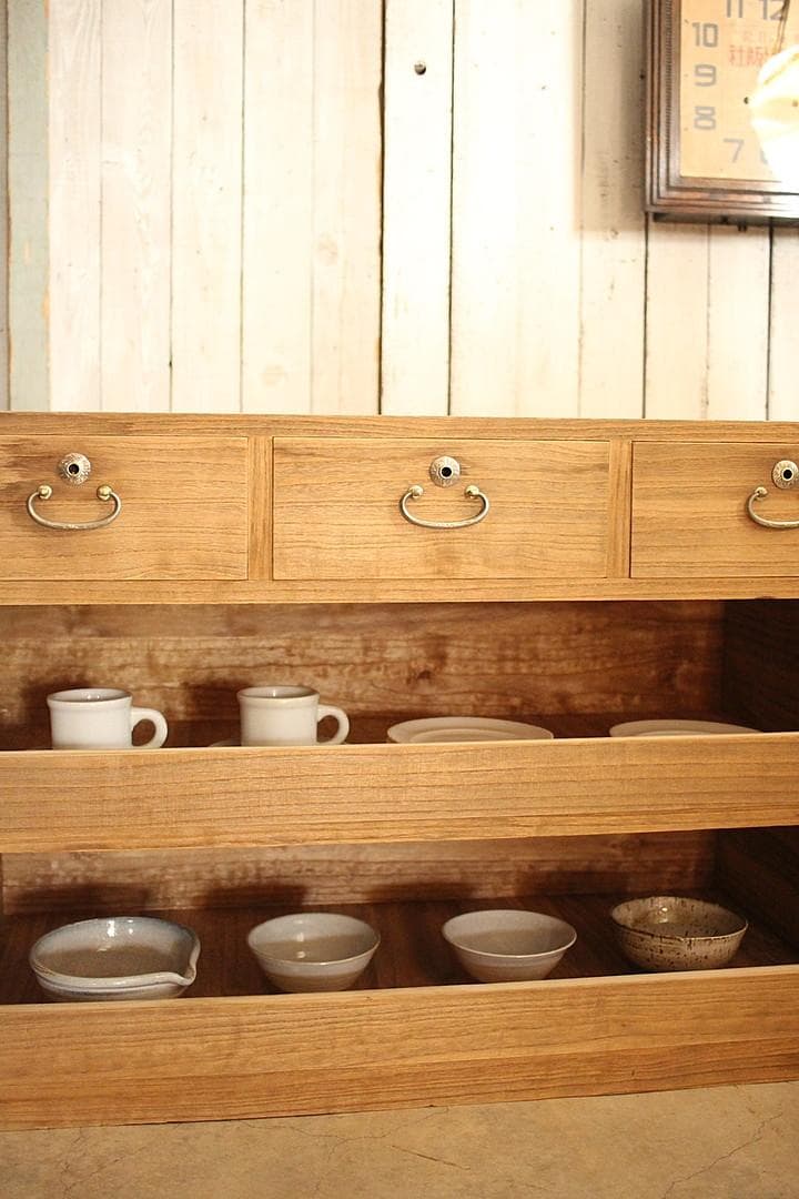 古い木製の引き出し5杯　チェスト　食器棚　古家具　古民家　時代家具