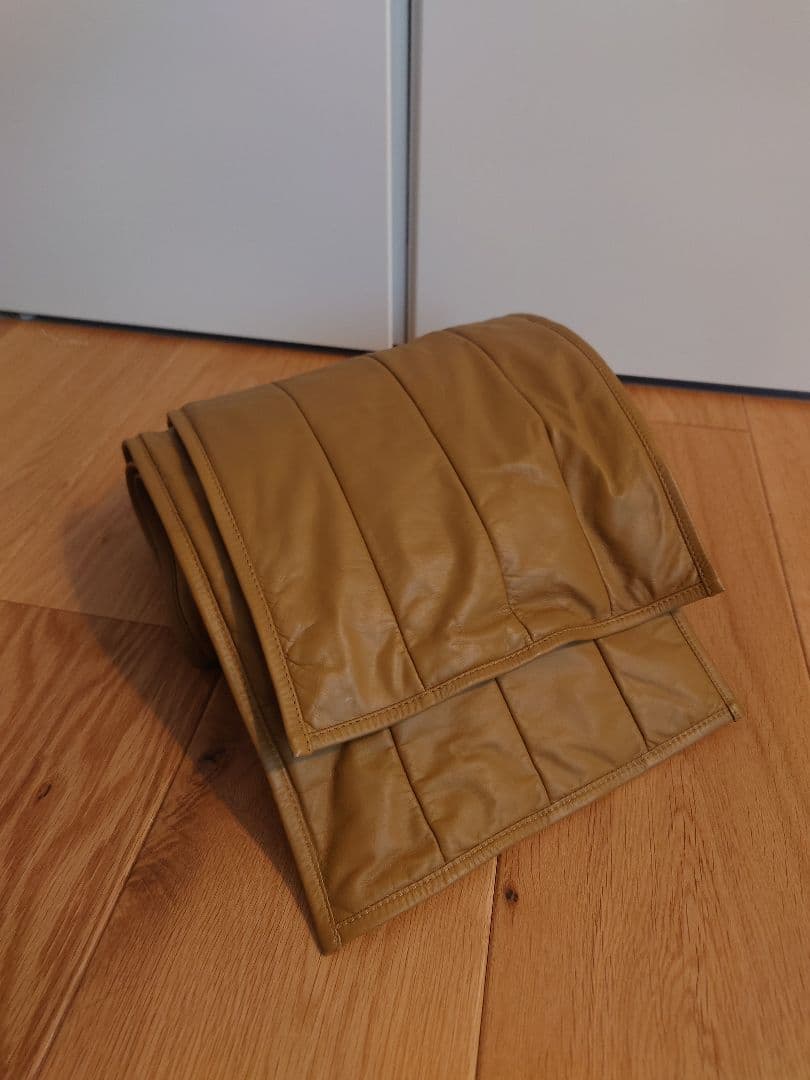 ダンヒル 21AWファッションショー着用 レザーマフラー