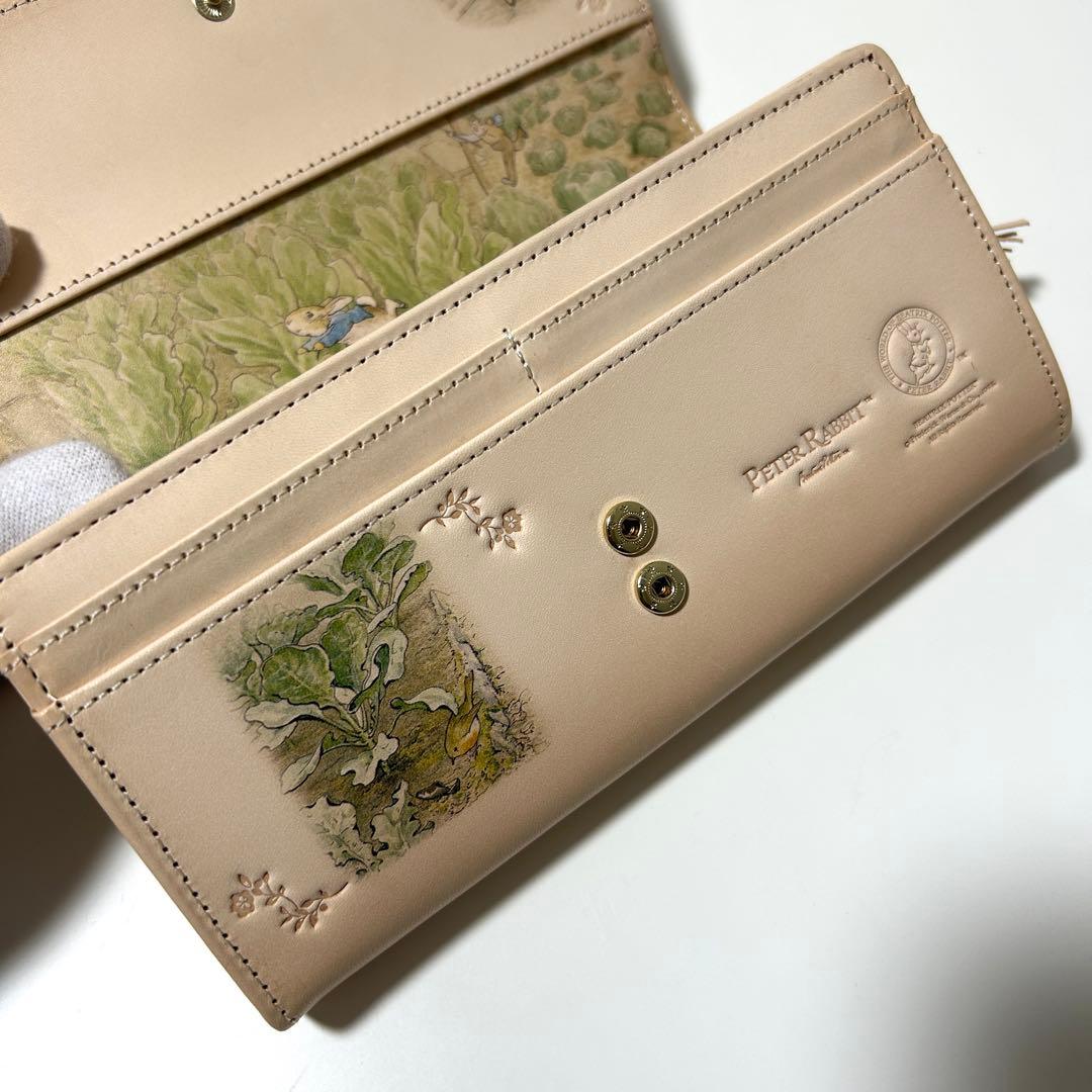 T*t様 ピーターラビット 長財布 レザー 型押し ペイント アート ベージュ