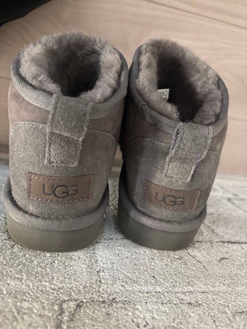 UGGクラシック ウルトラ ミニClassic Ultra Mini グレー