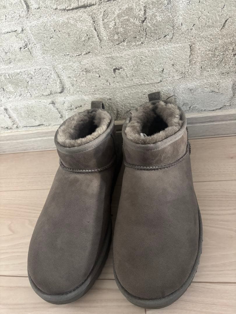 UGGクラシック ウルトラ ミニClassic Ultra Mini グレー