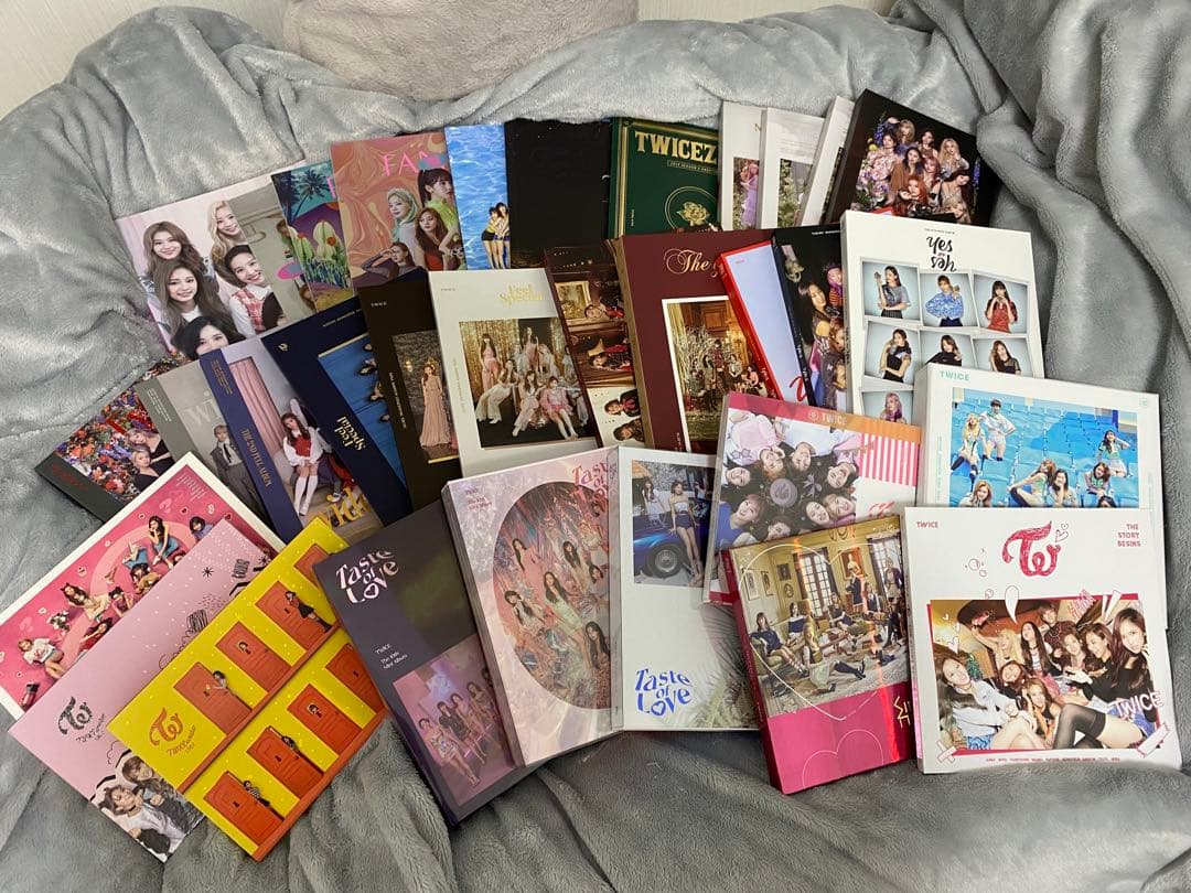 TWICEアルバムセット(付属品有)