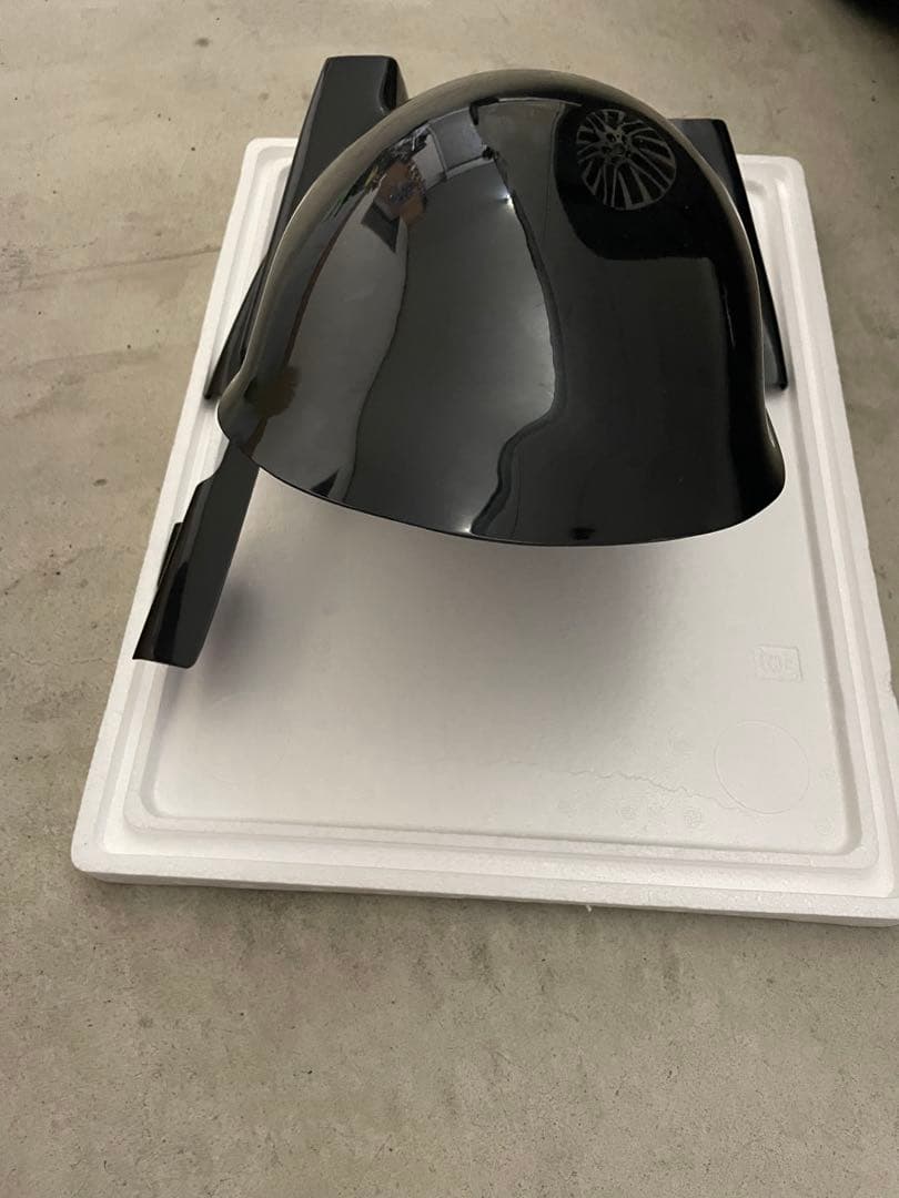 多分XJR1200に付いていたと思われるフェンダー中古品詳細不明写真で分かる方