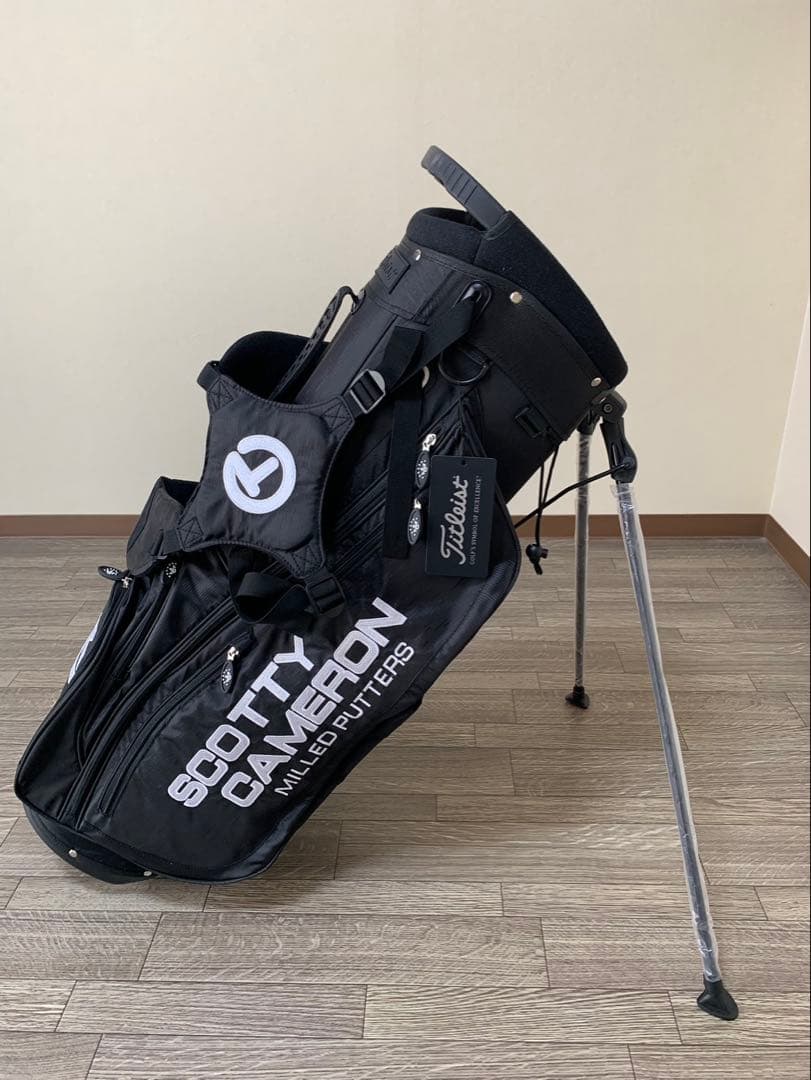 スタンド式キャディバック　人気のブラック！ご購入の方にパターカバープレゼント付