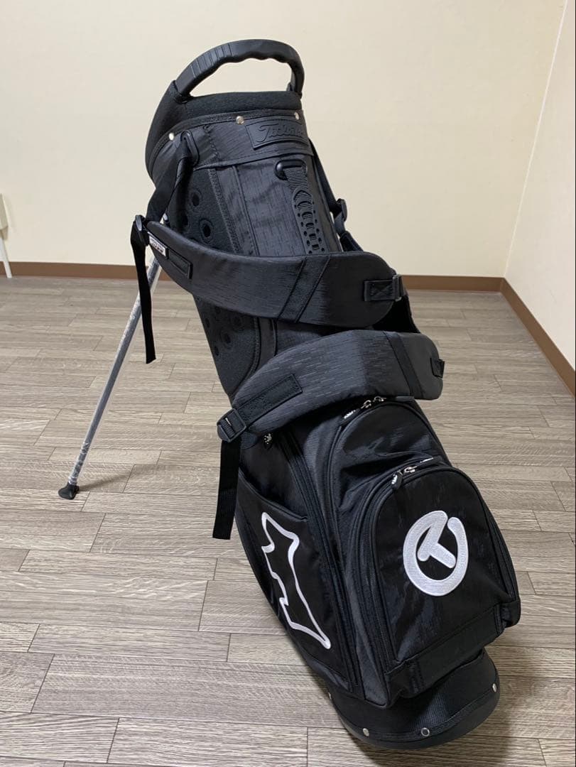 スタンド式キャディバック　人気のブラック！ご購入の方にパターカバープレゼント付