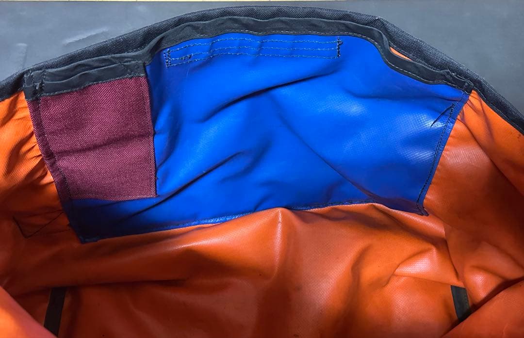 Zo bags ② 90s vintage Zo Messenger Bag