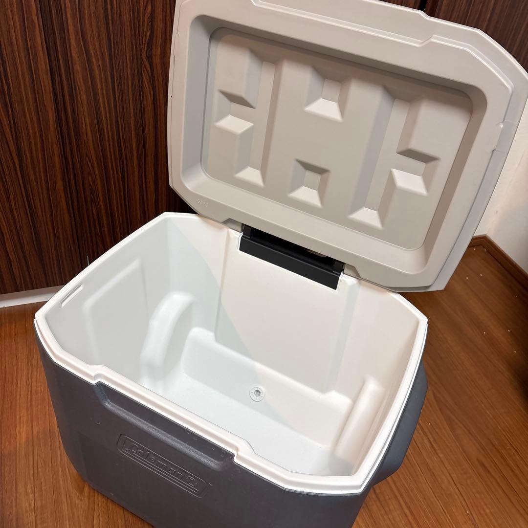 コールマン⭐︎限定カラー⭐︎美品⭐︎クーラーボックス