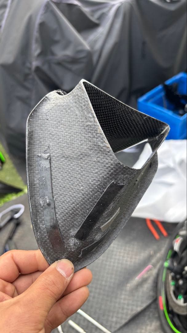 zx6r 2024 ラムエアダクト　カーボン　カバー