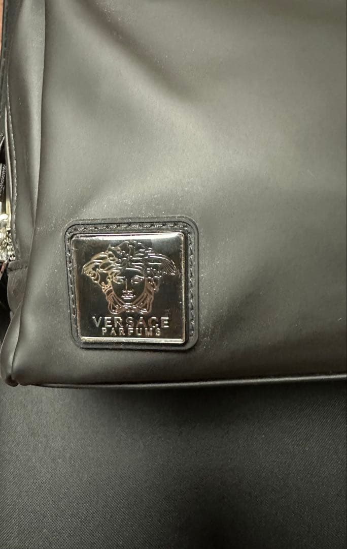 新品未使用VERSACE ヴェルサーチブラック トラベルポーチ　バック